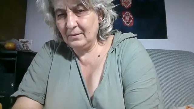 ExquisiteMature webcam