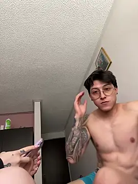 Valery_Salmons webcam