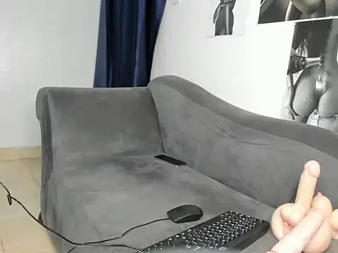 tinydolll webcam