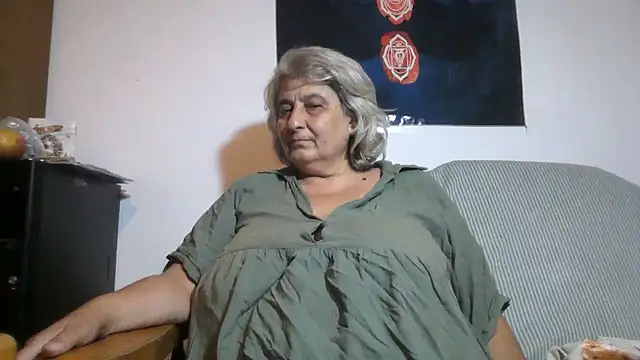 ExquisiteMature webcam
