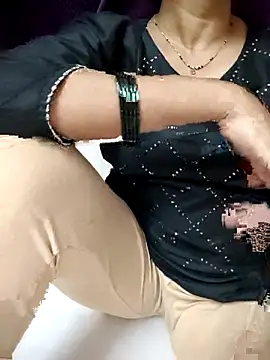 anuradha1432 webcam