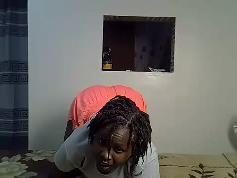 Prettyabiez webcam