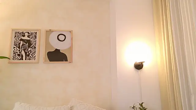 assh_lee_ (F young) - tits out and tease with tits