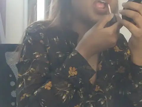NancyRuvi webcam