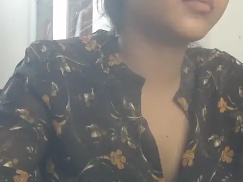 NancyRuvi webcam