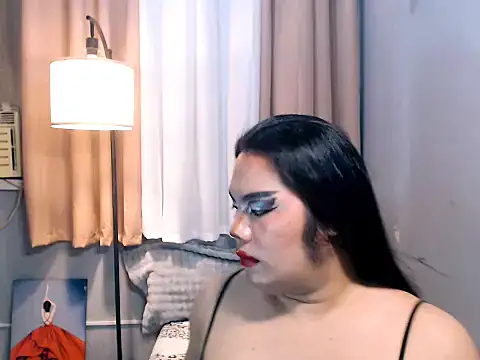 TSbrianaHugeCock webcam