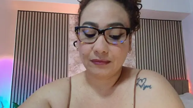 JuliRamirez webcam