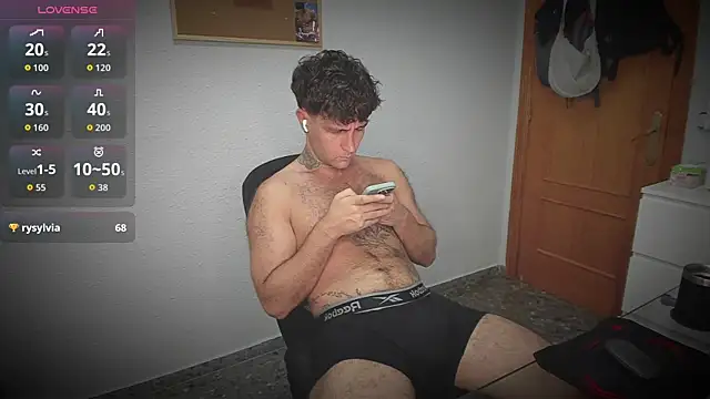 HonestAndrew webcam