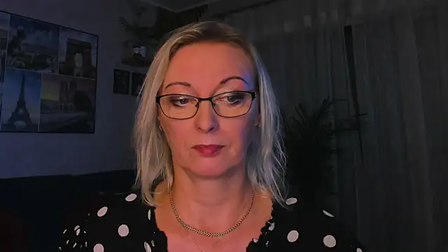 vanessa_chat - Vanessa_chat's free webcam - UK Sex Cams