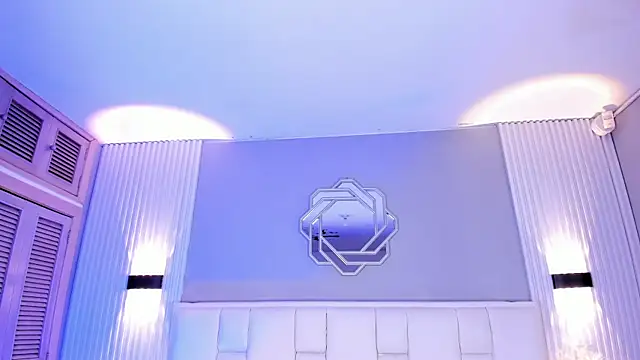 NanaOsaky webcam