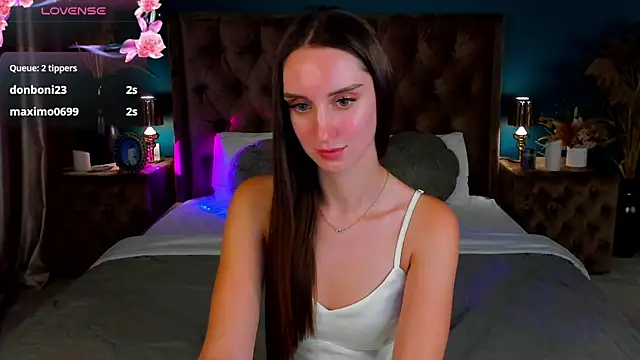 ToriSonn webcam