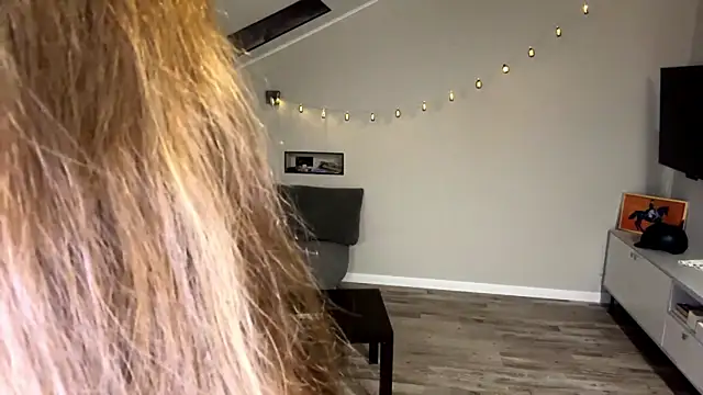 Kissme_Kira webcam