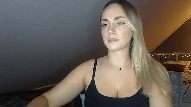 ScarlettSensitive webcam