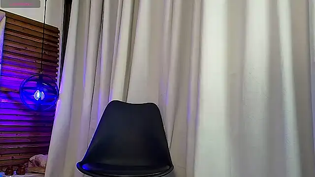 isabella_luxet webcam