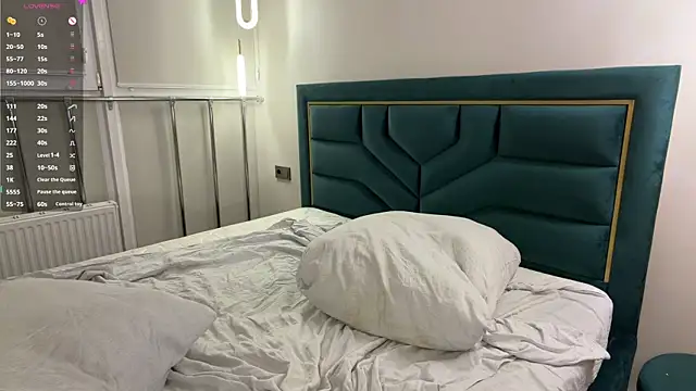 VikkiiSecret webcam