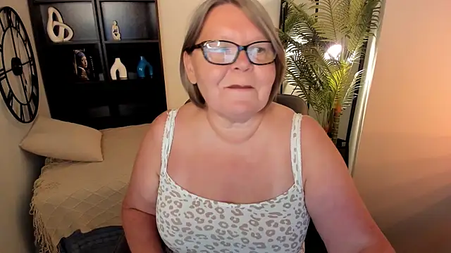 shannonshine - Shannonshine's free webcam - UK Sex Cams