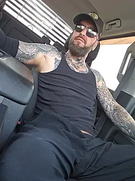 Beardedtattood live sex cam