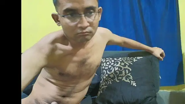 Cute_boy2000 webcam