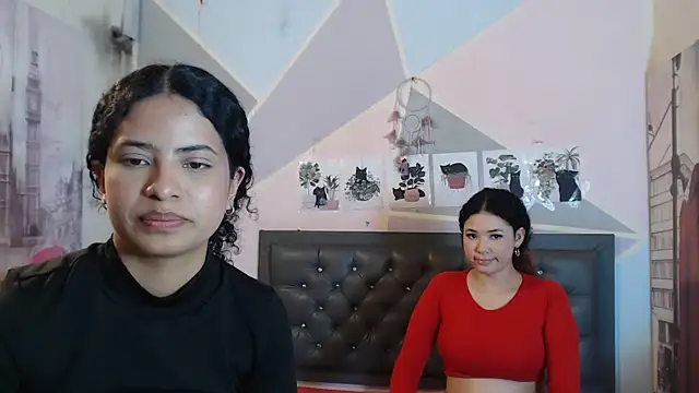 Adut_Akech webcam