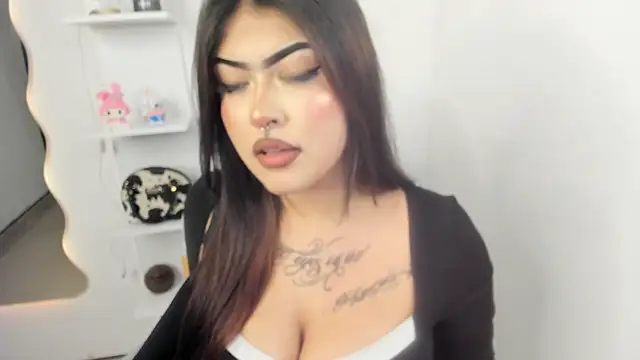 hollycute__