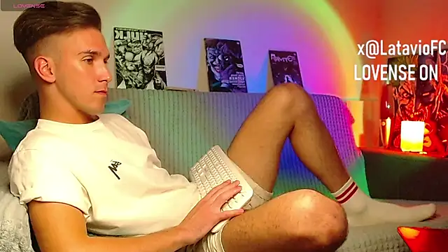 Midnighter_ webcam