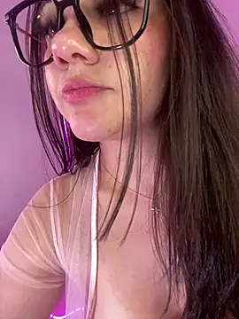 Zoe_Serrat webcam
