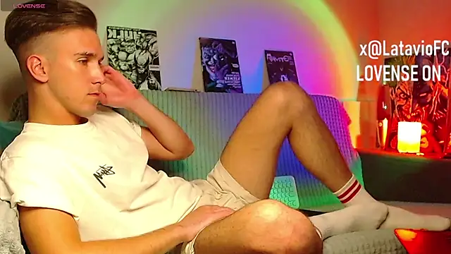 Midnighter_ webcam