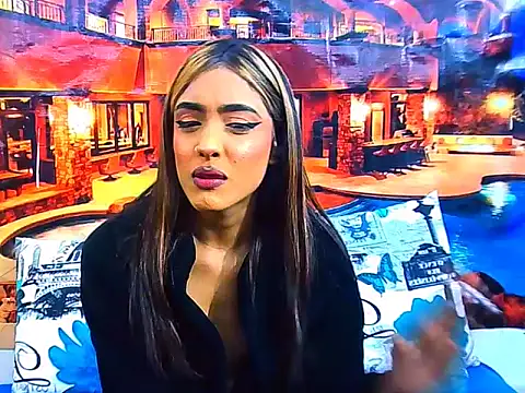 IndianPretty14u2Luv webcam