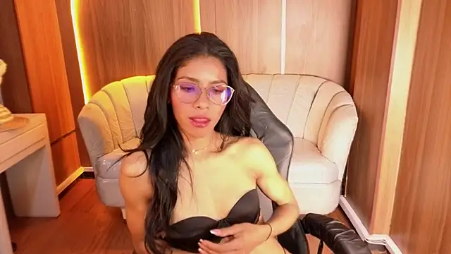Alina_b_ webcam