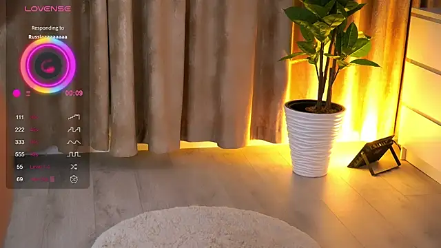 AishaSins webcam