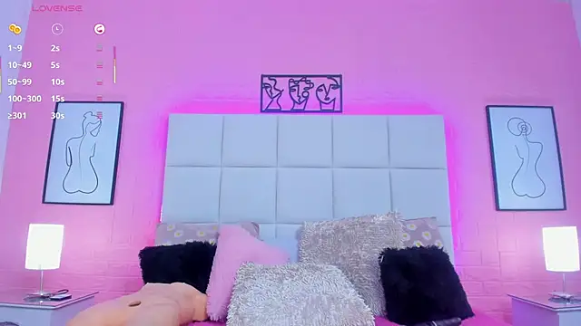 charlotte_kisss webcam