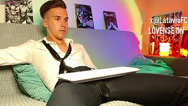 Midnighter_ webcam