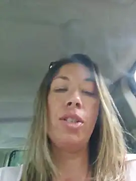 MiraKisss live sex cam