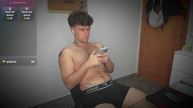 HonestAndrew webcam