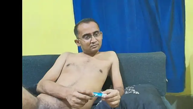 Cute_boy2000 webcam