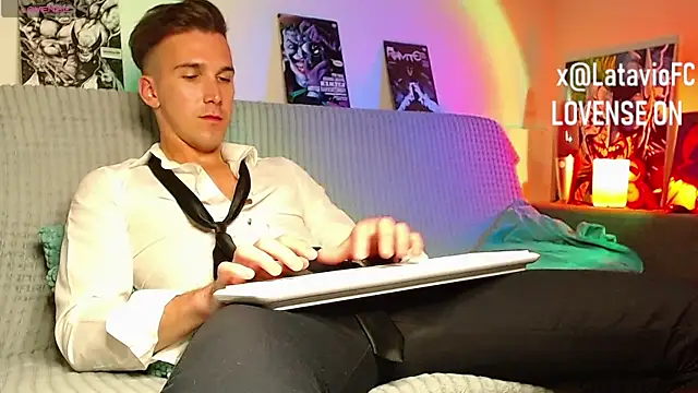Midnighter_ webcam