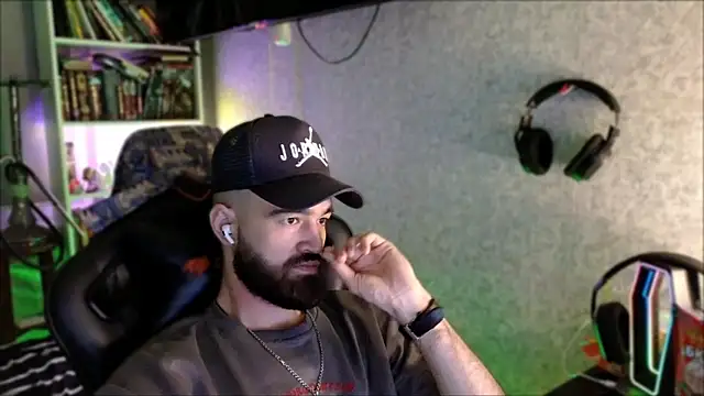 _Serious_Man webcam