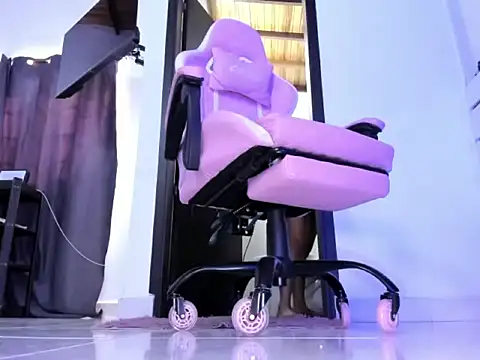 cristina697 webcam