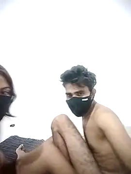 Horny-nishaa webcam