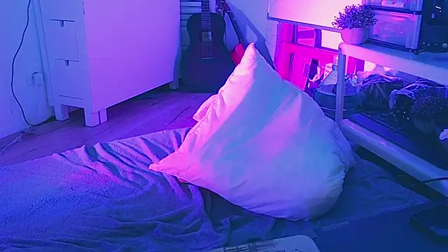 CeriseLapine webcam