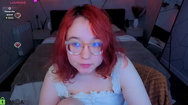 Aleks-casterrr live cam on StripChat