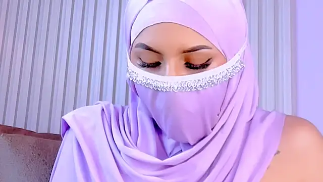 Nahiaraa__ webcam
