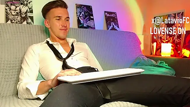 Midnighter_ webcam