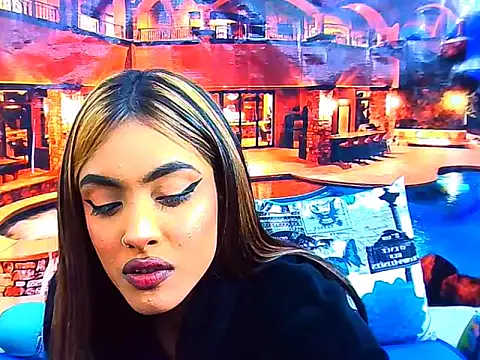 IndianPretty14u2Luv webcam