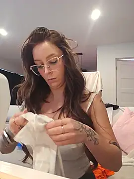 LilyOrion webcam