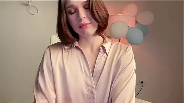 stacyluxxe - Stacyluxxe's free webcam - UK Sex Cams