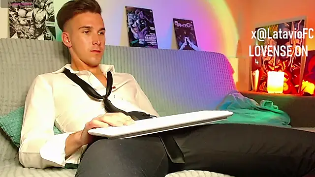 Midnighter_ webcam