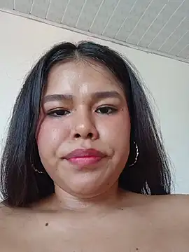 liianaa_hot_