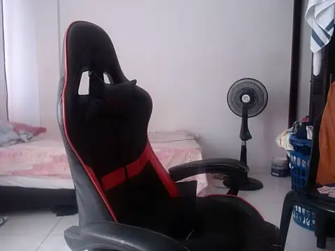 Adriana_0312 webcam