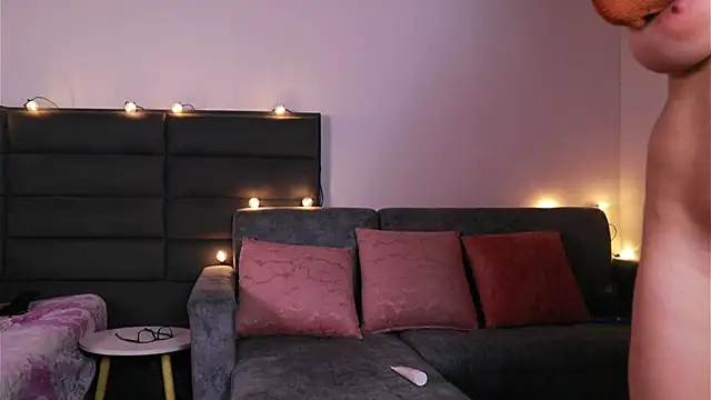 kathieandpovcock1 webcam